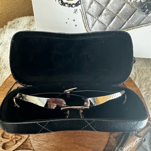 Chanel Black Sunglasses Frameless New with Tags - Picture 6 of 7